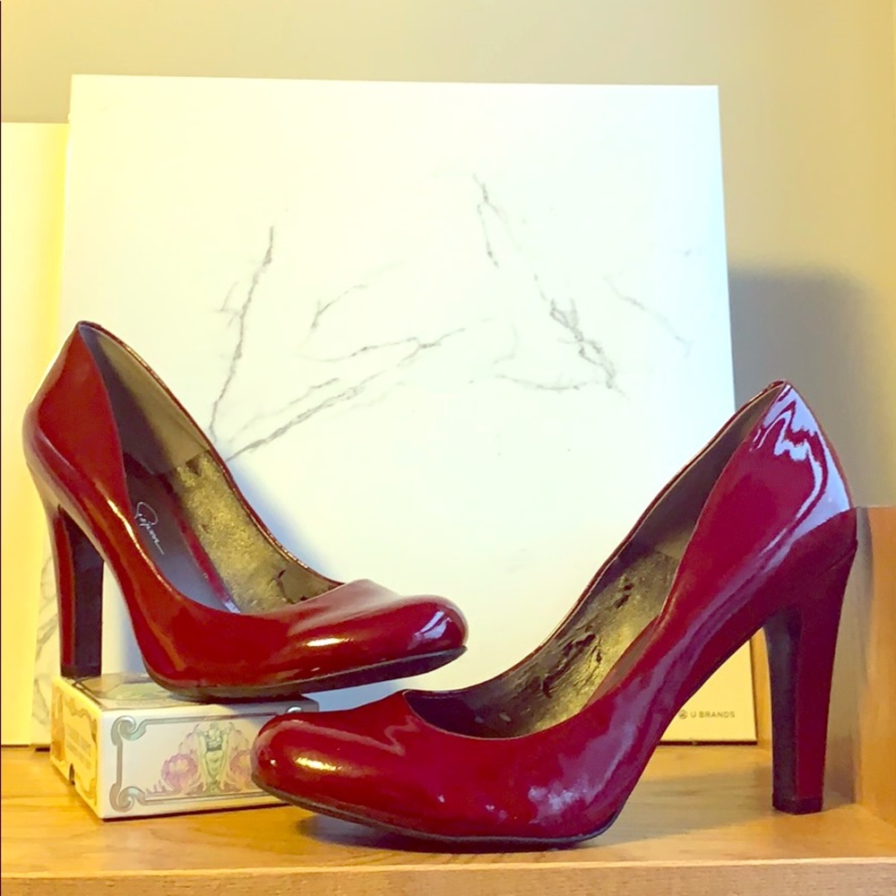 Red Jessica Simpson Pumps 9.5